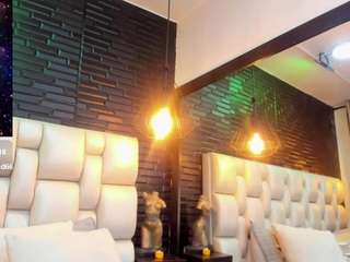 emilyred Live Webcam on CamSoda