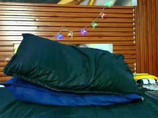 evelin-thompsson's CamSoda show and profile