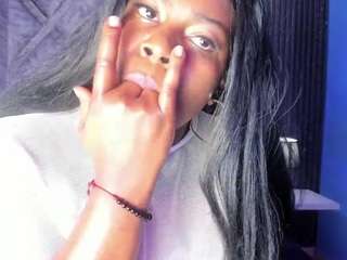 emarhodes's CamSoda show and profile