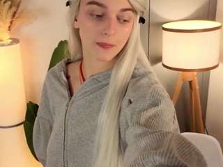 karlayegge's CamSoda show and profile