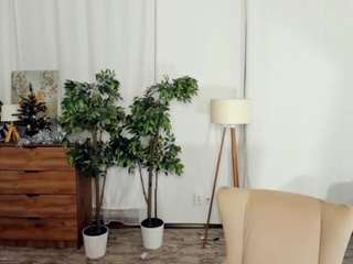 mykine Live Webcam on CamSoda