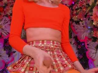 spicyblondes Live Webcam on CamSoda