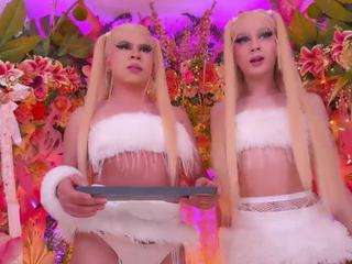 spicyblondes's live room