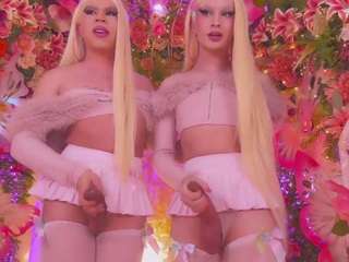 spicyblondes live webcam show