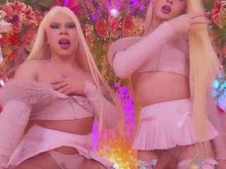 spicyblondes live webcam show
