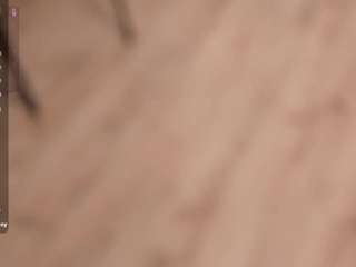 vivianthom's CamSoda show and profile