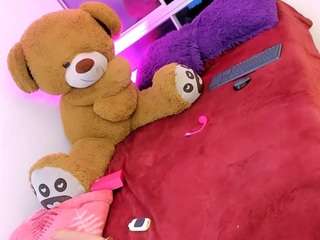 yennifer-exotic Live Webcam on CamSoda