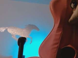 bambibronco's CamSoda show and profile