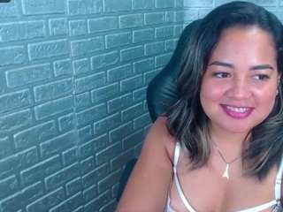  bella-summers chat room