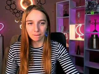  kitty-layy chat room