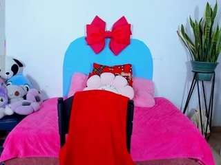 miss-blair's CamSoda show and profile