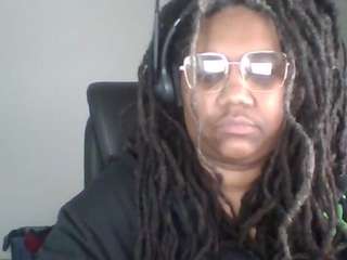 pettyp90 from CamSoda is Freechat