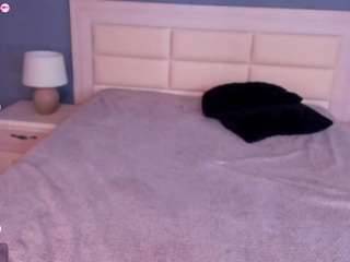 rebeccavibes's CamSoda show and profile