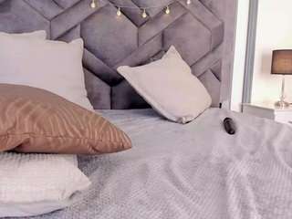 tahliamoreau's CamSoda show and profile