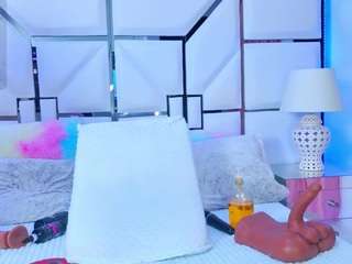 bunnysexyy's CamSoda show and profile