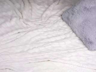 MillieStram live webcam show
