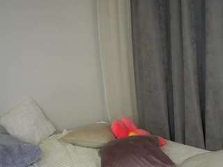 MillieStram live cam preview
