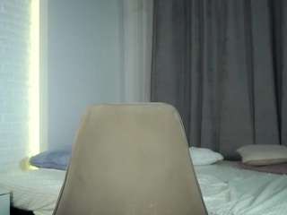 MillieStram live cam preview