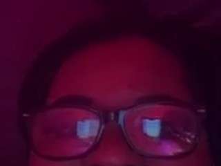  juniebjoness chat room