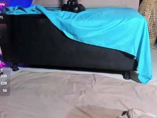 assia-roos's CamSoda show and profile