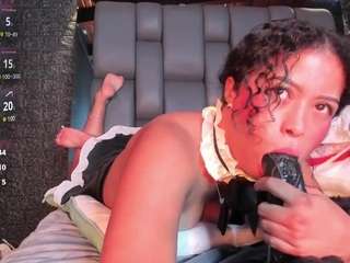 Nahomy live cam preview