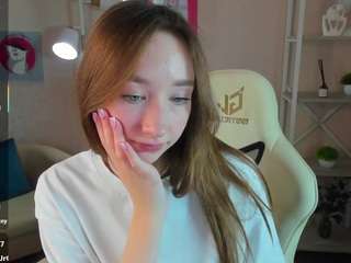 bunny-white Live Webcam on CamSoda