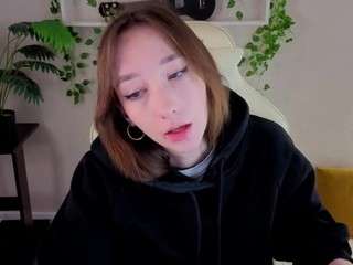 bunny-white's CamSoda show and profile