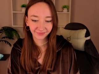 bunny-white's CamSoda show and profile