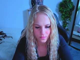 emilylion7 Live Webcam on CamSoda
