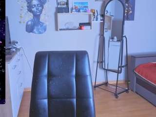 EmilyLion7