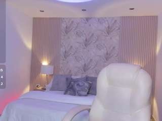 kiim-stone Live Webcam on CamSoda