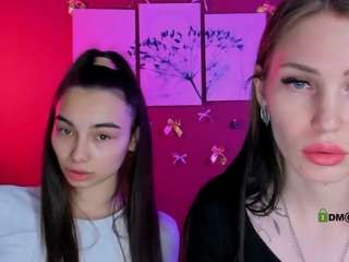 kira-light1 webcam model