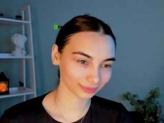 kira-light1 Live Webcam on CamSoda