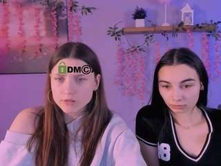 kira-light1's CamSoda show and profile