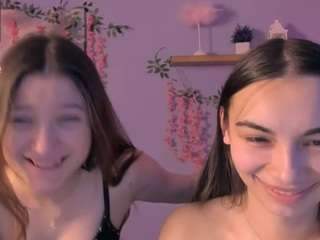 kira-light1 Live Webcam on CamSoda