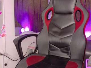 lily-beet's CamSoda show and profile