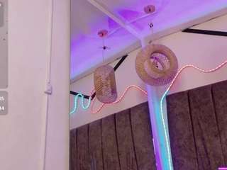 lily-beet's CamSoda show and profile