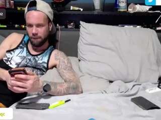 le modèle lovecoupleqc est en webcam porno dans un show sur le site camsoda, il possède les tags suivants: asshole,blowjob,blue eyes,cock rating,drinking,handjob,lean,orgasm,sexting,smoking,hd