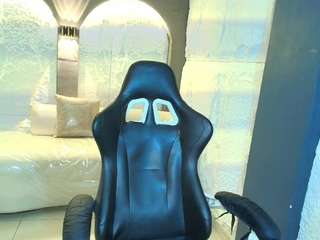 aleja05-b live webcam show