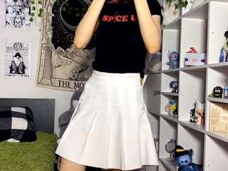 le modèle deandrahedges est en webcam porno dans un show sur le site camsoda, il possède les tags suivants: ahegao,spank,orgasm,ass bouncing,pussy,sex toys,shaved pussy,skinny,smoking,solo,spanking,naked,squirter,striptease,tattoos,tease,teen (18+),tiny tits,twerk,wet