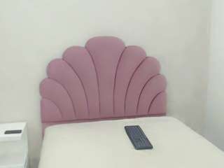 horny-bri webcam model