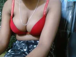 lovelypriya webcam