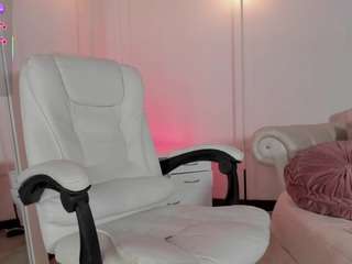 mariablondee's CamSoda show and profile