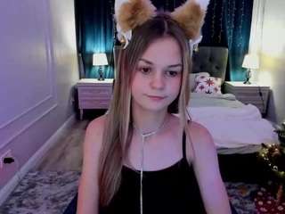 Live webcam model midnightaura on Soda Cams