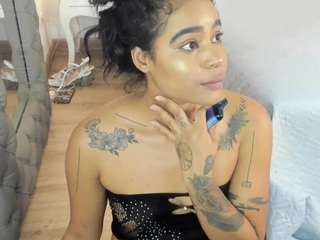 riiby's CamSoda show and profile