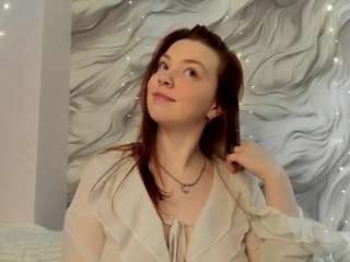 agnia-white webcam model