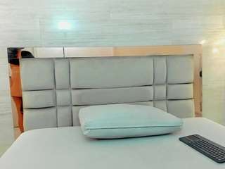  candy-rosemary chat room