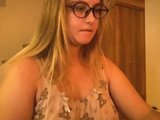 Questo modello è in diretta ora. jacywinslat