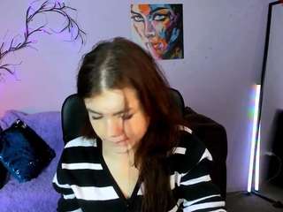 leona-light's CamSoda show and profile