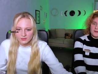  leona-light chat room